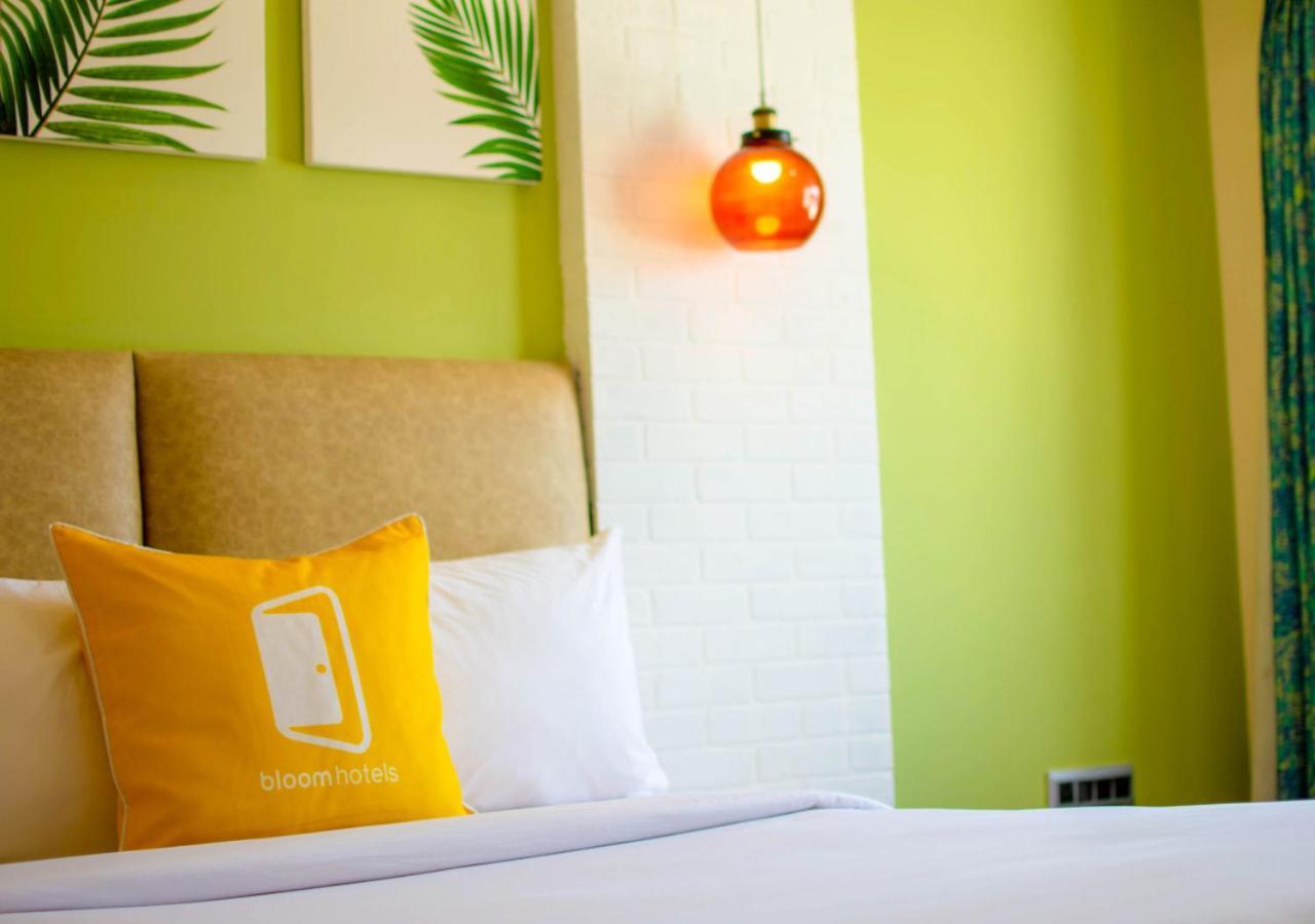 Bloom Hotel - Gachibowli Hyderabad Exterior foto